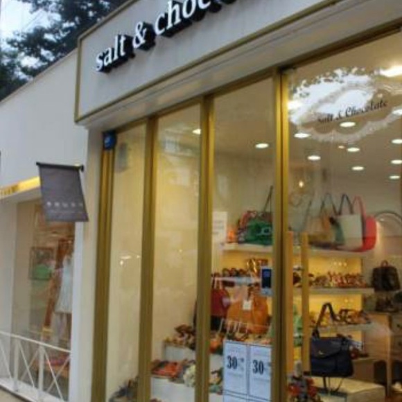 🆕 Bow-Embellished Slingback Textured-Leather Flats White - Picture 5 of 5